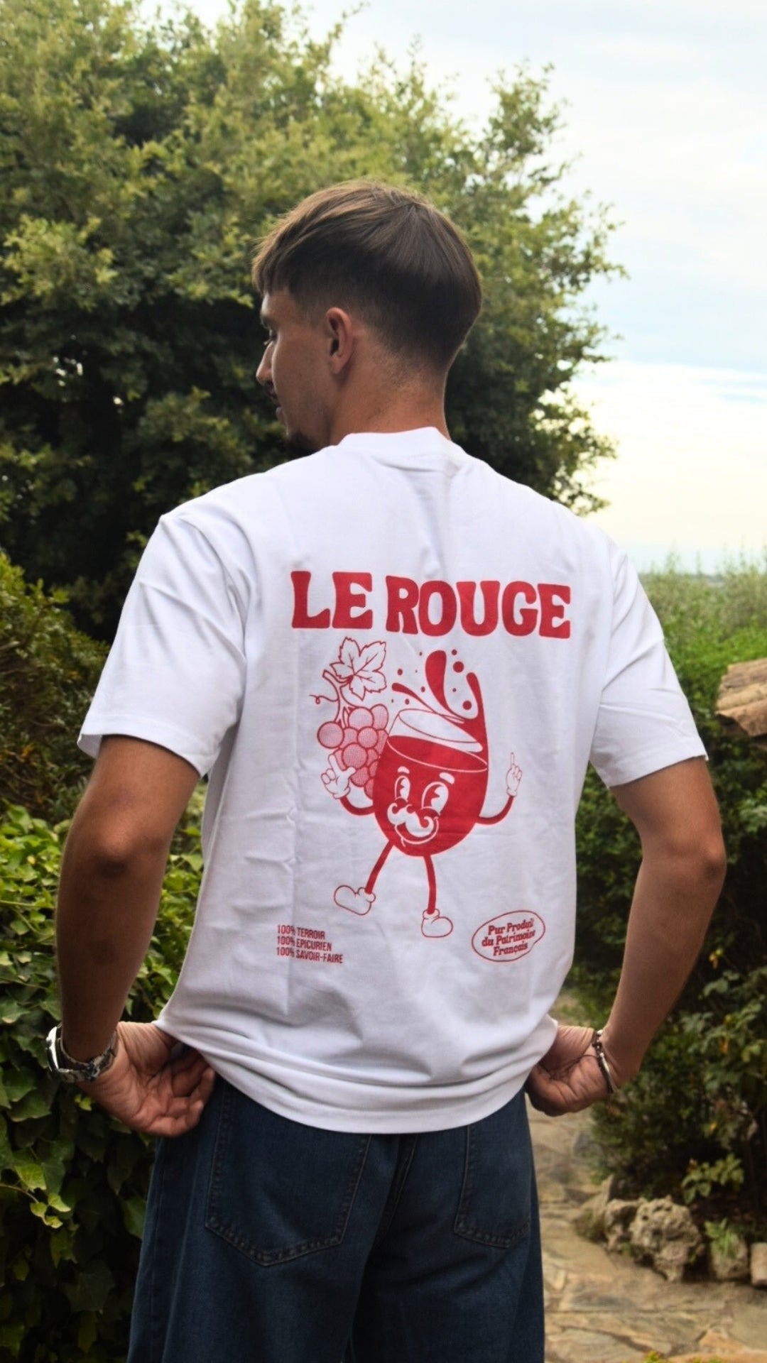 t shirt vin rouge